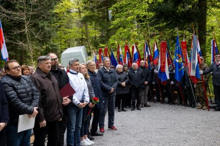 80. obletnica požiga bencina v Postojnski jami (21)
